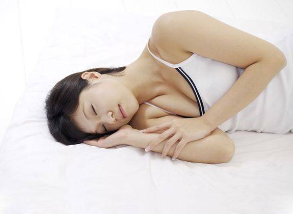 警惕 卫生巾使用太久易患盆腔炎	