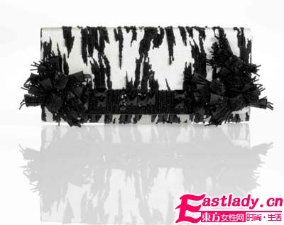 盘点七款最适合晚宴的手袋 让你成为聚会焦点