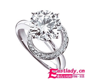 周生生圣诞钻饰系列 四大款式各具特色