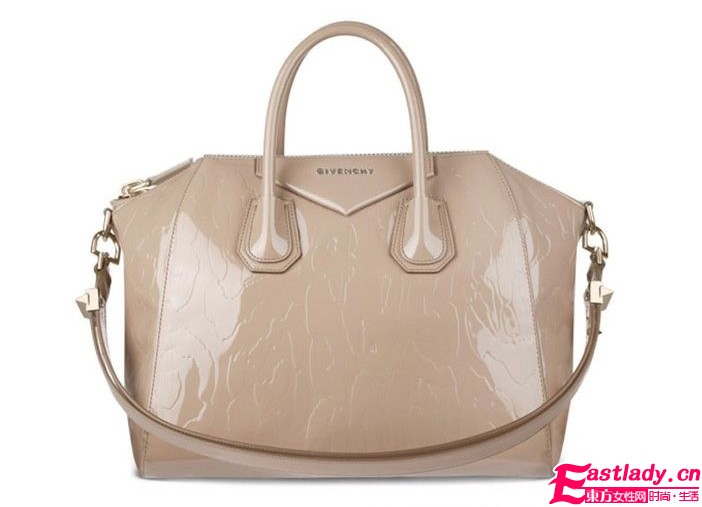 Givenchy推2011新春手袋 新材质带来新感觉