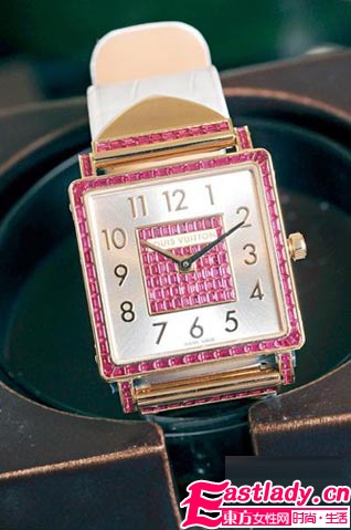 黑色迷情 LV推出圣诞情侣腕表