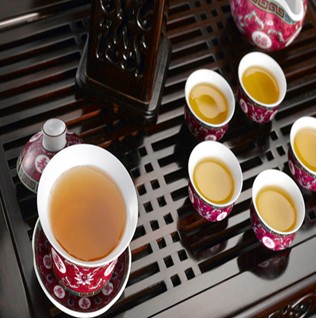 杜仲茶减肥 促进新陈代谢