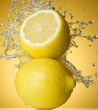 柠檬水饮用时间 柠檬片什么时候喝好