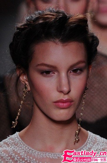 2012春夏时装周十大超模引关注