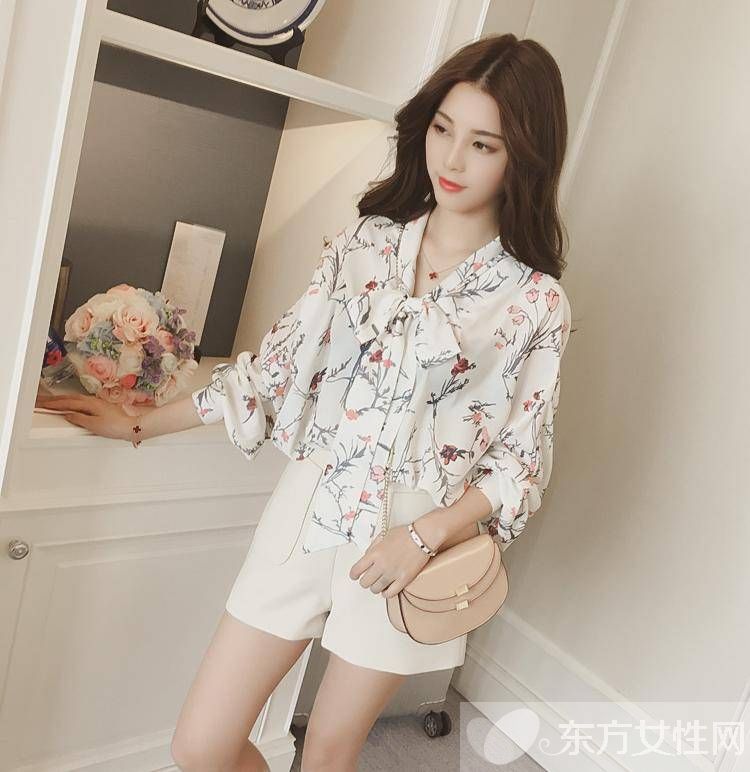 A字裙既显瘦又甜美 搭配时尚轻盈的雪纺衫超赞