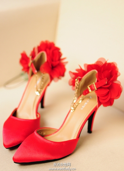 最新款女性单鞋体验低调的时尚