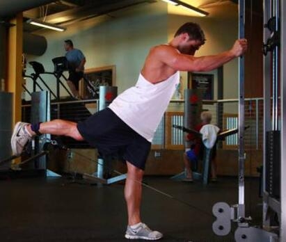 健身器材使用方法，不同健身器材美体功能各不