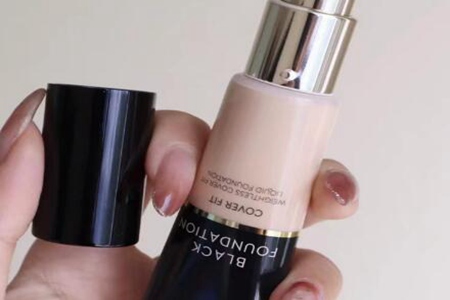 雅诗兰黛粉底液哪款好？这四款明星粉底妆产品拯救偏油性皮肤