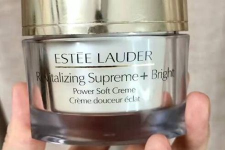 卸妆水哪个牌子好用推荐？这四款深度清洁稳定肌肤