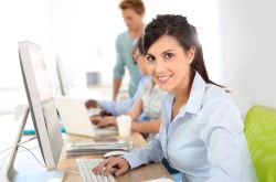 妈妈混乱的私生活对我造成了严重的心理阴影，我要怎么办？