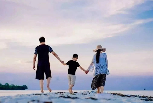 想要让孩子优秀，你必须要当一个“狠心”的父母，这些苦必须让孩子承受